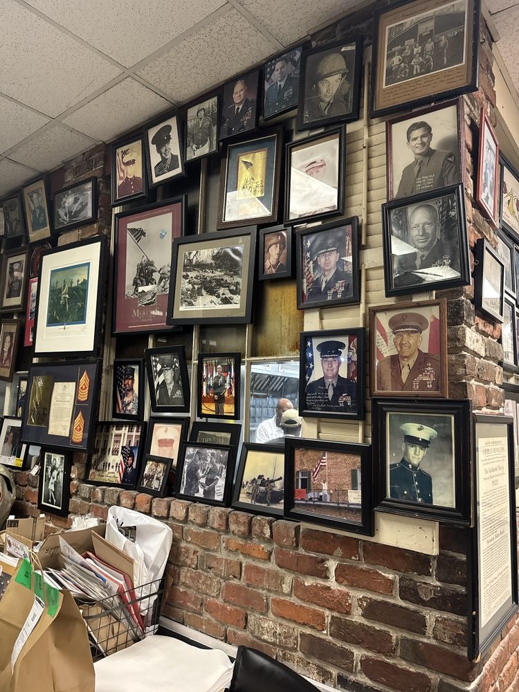 wall of fame mothers restaurant